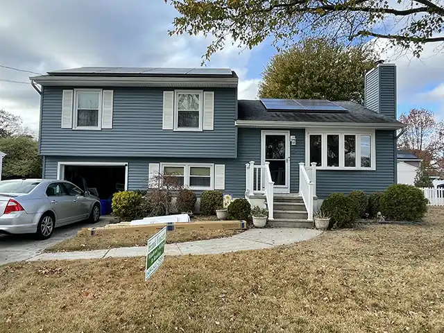 Traditional siding installation in South Jersey with low-gloss finish and authentic texture